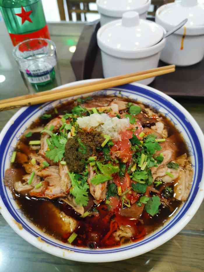 缸瓦市卤煮-"啊,今天去鸟巢玩,正好路过西门!好久没吃.