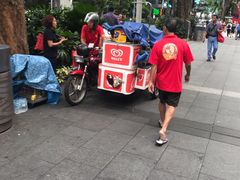 -詹爷爷乌节路街头冰淇淋