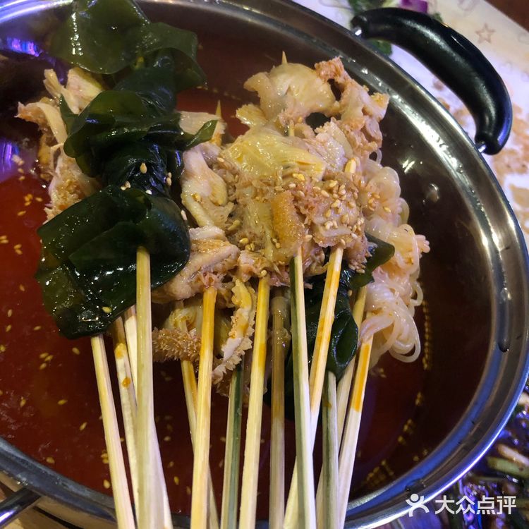 朋友拉着来的，据她说是从南锣鼓巷的店吃过来的