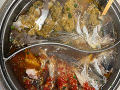 -阿瓦山寨·湘菜现炒·剁椒鱼头王(咸阳总店)