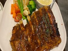 -Chom Cafe and Restaurant