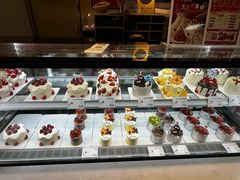 -花花卷卷·鲜食蛋糕(静安久光百货店)