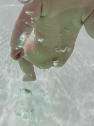 -Pony Baby宝尼婴幼儿游泳SPA馆