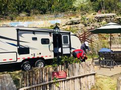 -三峡国际房车露营地(G348店)