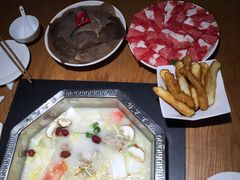 -佬土鹅肠火锅(扬中步行街店)