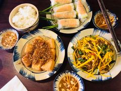 -Cuc Gach Quan Restaurant