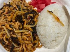 鱼香肉丝饭-阳阳中国饭(北京荟聚店)