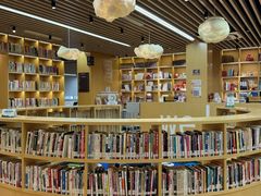 -漕河泾街道图书馆(漕河泾社区文化活动中心店)