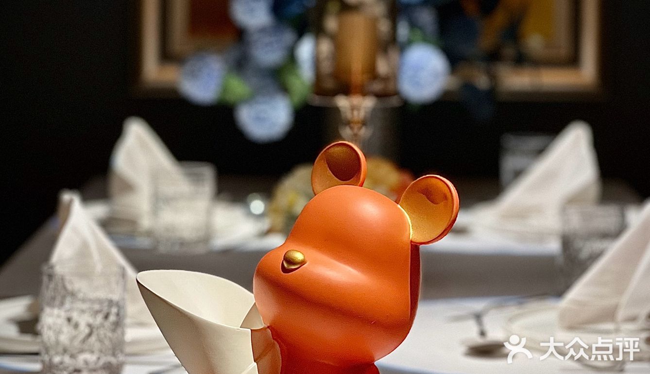  🍽️ 百年建筑里的浪漫，充满仪式感的美味👭