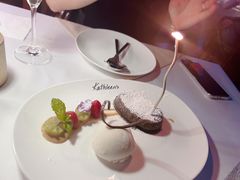 -Kathleen's Waitan 凯圣琳江景西餐厅(外滩店)