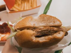 -麦当劳(上海虹桥站30B检票口楼上)