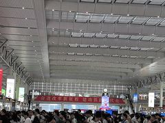 -周黑鸭(地铁虹桥火车站店)