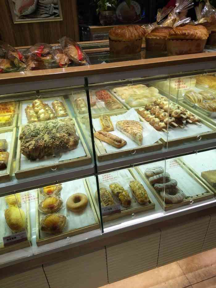 心岸烘焙坊(百悦店)-"好吃的不得了,外脆内酥,入口即化,不吃不.