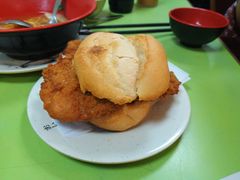 猪扒包-胜利茶餐室