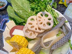 -来龍儿鲜切牛肉自助老火锅