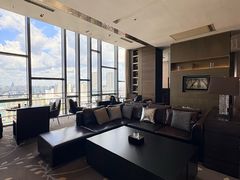 -上海漕河泾万丽酒店