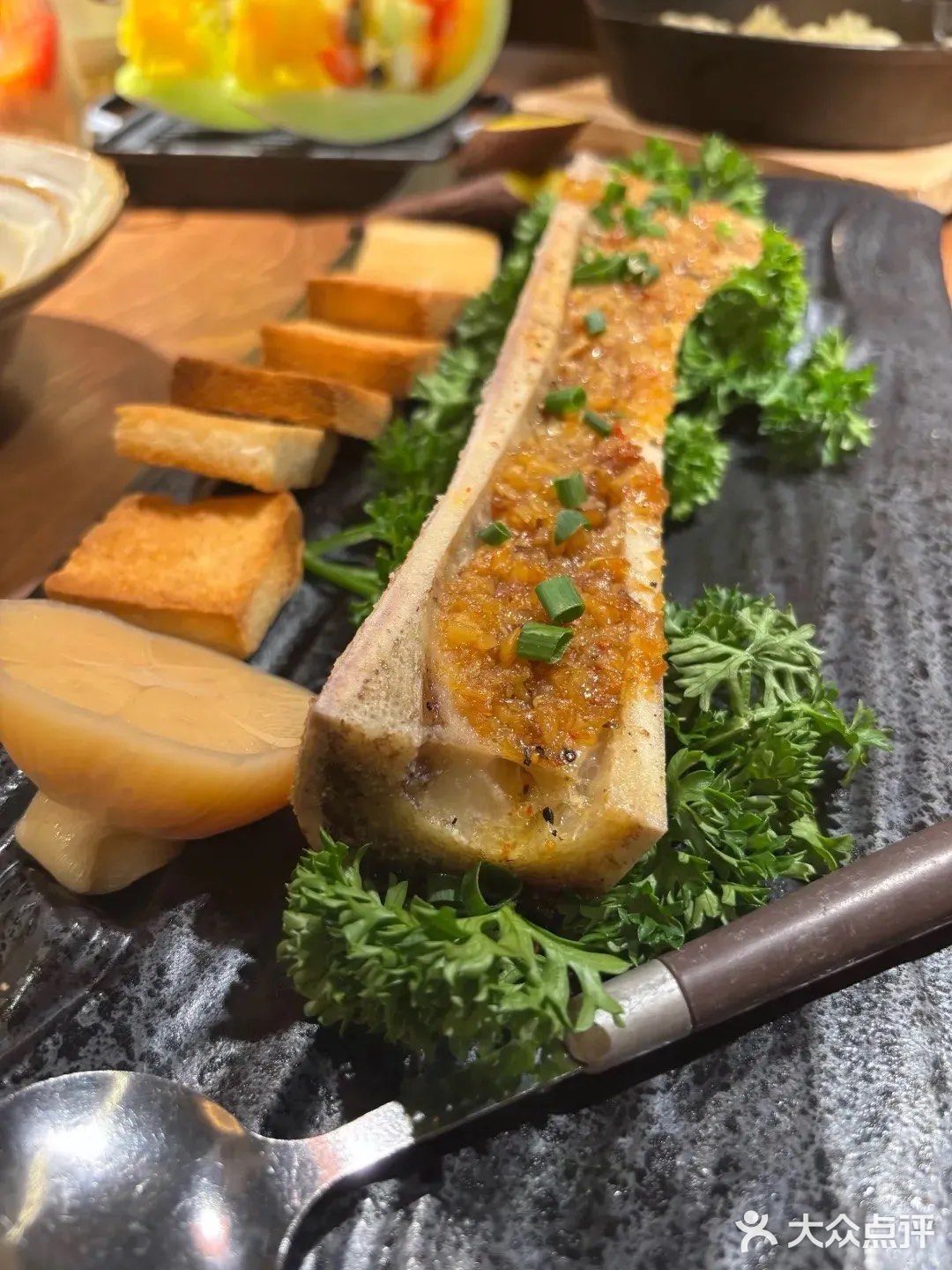 在杭州大厦吃到会冒烟的浙菜！这波摩登混搭我服