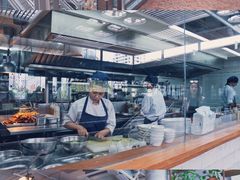 -ROAST coffee & eatery