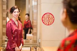 -现代经典婚纱摄影