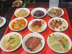 -蓝田九大碗民俗食府(蓝田店)