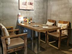 -HIGH FIVE哈福手工汉堡(桂林路店)