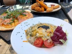 -layback cafe & bar