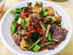 油豆腐炒剔骨肉-红色湘菜馆(春风店)