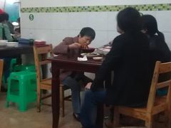 大堂-雷祖芳老妈蹄花店