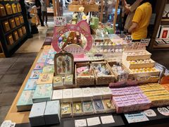 -猫的天空之城概念书店(苏州诚品店)