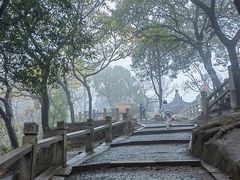 -灵岩山风景区