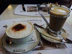 -Majestic Café
