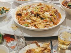 -巴特餐饮6加1音乐餐吧·新疆菜