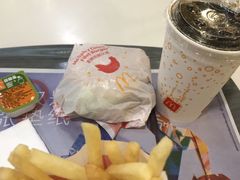 -麦当劳(中山公园龙之梦店)