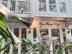 -Fern Forest Cafe