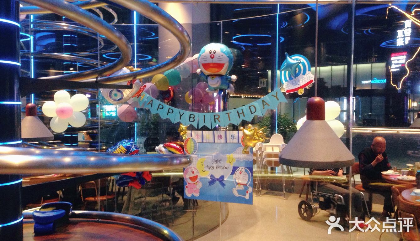 每次都是路过，这次直接来吃 环境