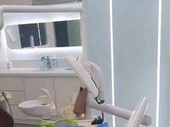 -极光口腔·矫正种植修复(锦江店)
