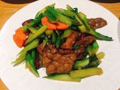 芥兰红腰豆炒牛肉-金翠河烧鹅粤式茶餐厅(龙湖三千集天街店)