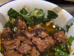 -李记称盘牛杂串串(广厦店)