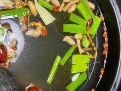 -陆记牛庄·碳锅龙虾烧烤(爱上花园店)