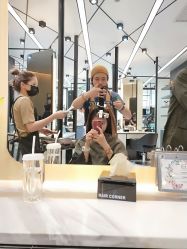 -HAIR CORNER