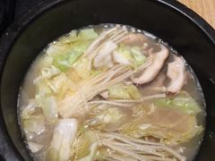 三鲜菇过桥米线-云味馆过桥米线(皇庭广场店)
