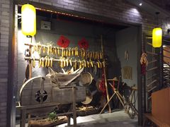 -时尚MEGO商业广场(华新地铁店)