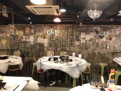 大堂-鲜入围煮花胶鸡海鲜火锅