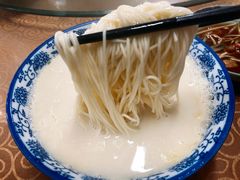 -雪琴面馆富安特色鱼汤面(城中花园店)