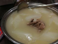 萝卜排骨汤-刘胖子家常菜·蹄花焖藕(中南店)