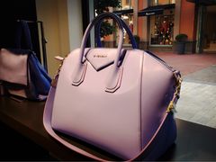 -GIVENCHY(比斯特苏州购物村店)