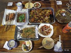 -马路牙子地桌烤肉(工体店)