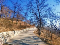 -鬼笑石后山停车场