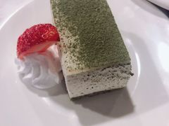 草莓慕斯-美洲岛烤肉自助餐厅