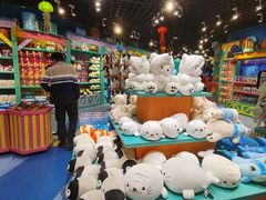 -多彩贵州城极地海洋世界